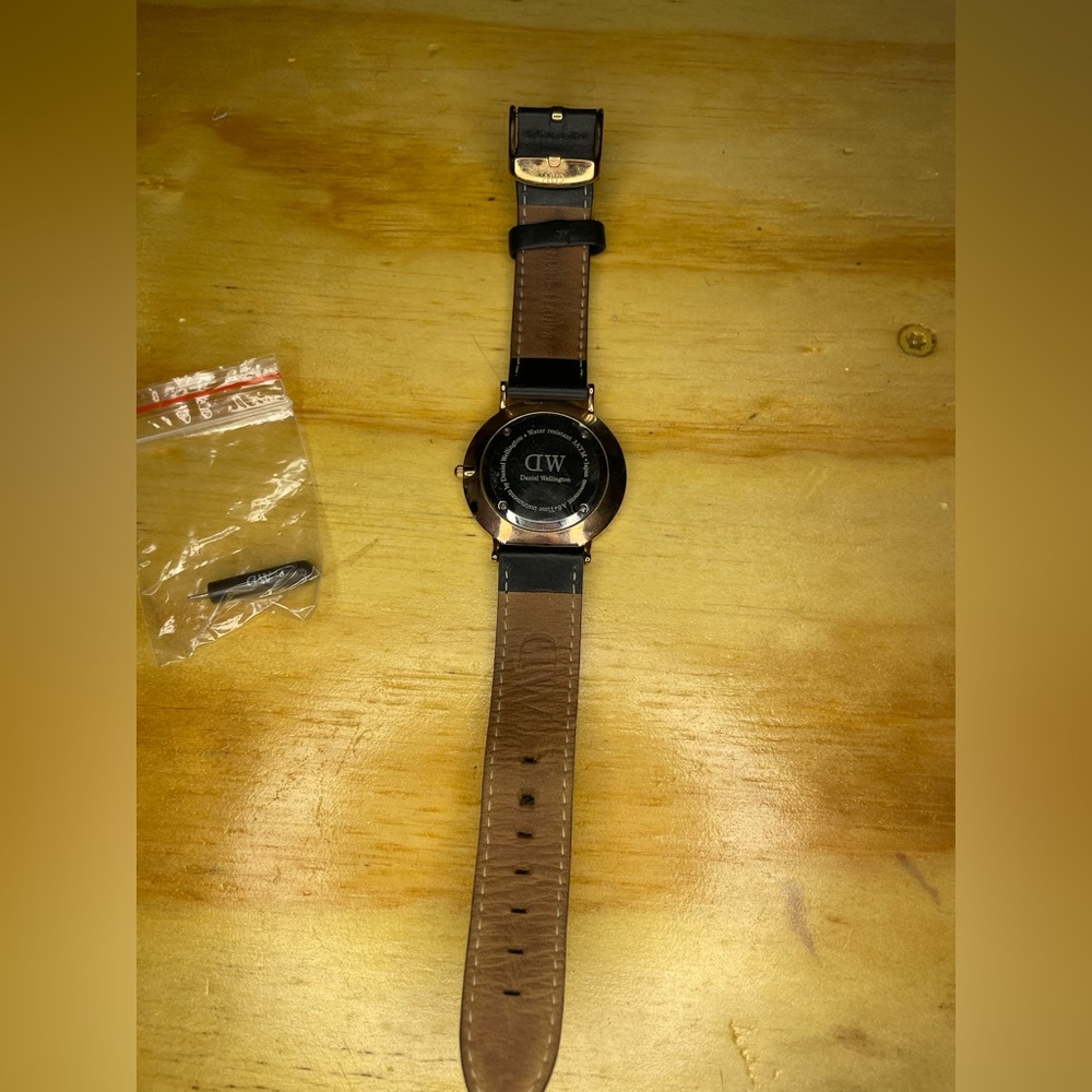 Daniel Wellington Watch - image 5